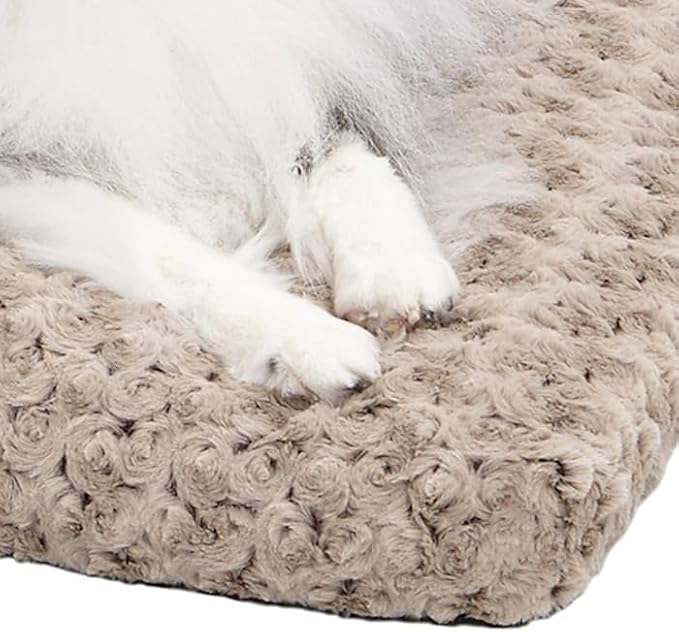 MidWest Homes for Pets Deluxe Dog Beds | Super Plush Dog & Cat Beds Ideal for Dog Crates | Machine Wash & Dryer Friendly, 1-Year Warranty