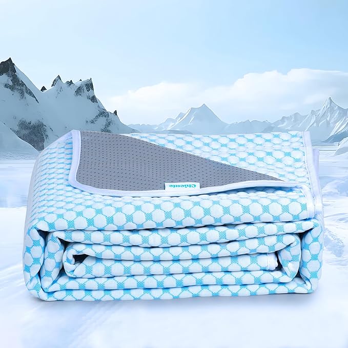 Chicute Cooling Dog Blanket for Sofa - 40x50 Waterproof Pet Blankets for Dog Bed Cover, Slip-Resistant Throw Blanket for Couch Protector, Washable Furniture Cover for Dogs, Cats, Pearl Blue