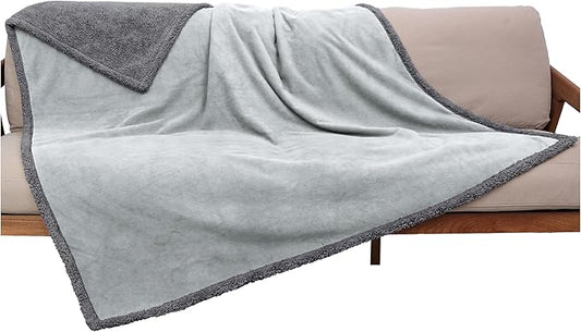 Kritter Planet Waterproof Bed Blanket, Reversible Sherpa Fleece Bed Cover for Adults Intimancy, Leakproof Furniture Protector