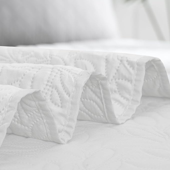 Easy-Going Waterproof Dog Bed Cover Reversible Leak Proof Pet Blanket Replacement Mat for Furniture Washable Couch Cover Sofa Cover for Dogs Cat(82x102 Inch, White/White)