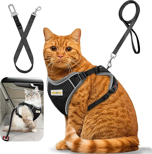 Cat Harness and Leash for Walking, Retractable Cat Harnesses and Leash Set Escape Proof, Breathable Soft Kitten Small Large Harness for Travel Training and Walking, Black, S
