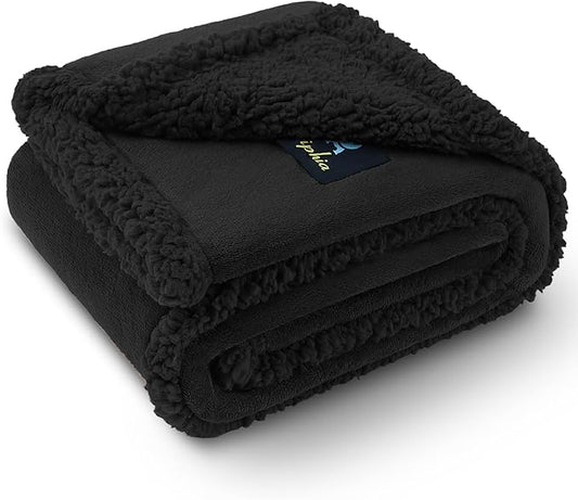 Waterproof Pet Blankets, Liquid Pee Proof Dog Blanket for Sofa Bed Couch, Reversible Sherpa Fleece Furniture Protector Cover for Small Medium Large Dogs Cats, Black King Size（100" x 85"）