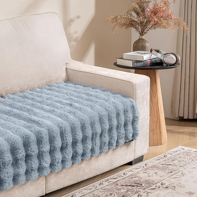 Waterproof Dog Bed Cover, Soft Plush Pet Blanket with Anti-Slip Back for Bed Couch Sofa, Furniture Protector for Small, Medium and Large Dogs and Cats (LightGrey-Bubble, 30"x90")