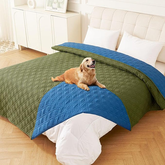 hyha Waterproof Dog Bed Blanket, Soft Pet Blankets, Waterproof Couch Cover for Dogs, Reversible Sofa Covers Washable for Furniture (82x120 Inch, Green/Navy Blue)